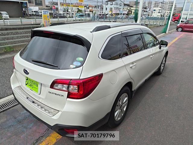 Subaru OUTBACK 2016-05 8659839-1