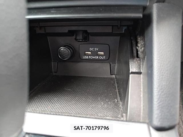Subaru OUTBACK 2016-05 8659839-19