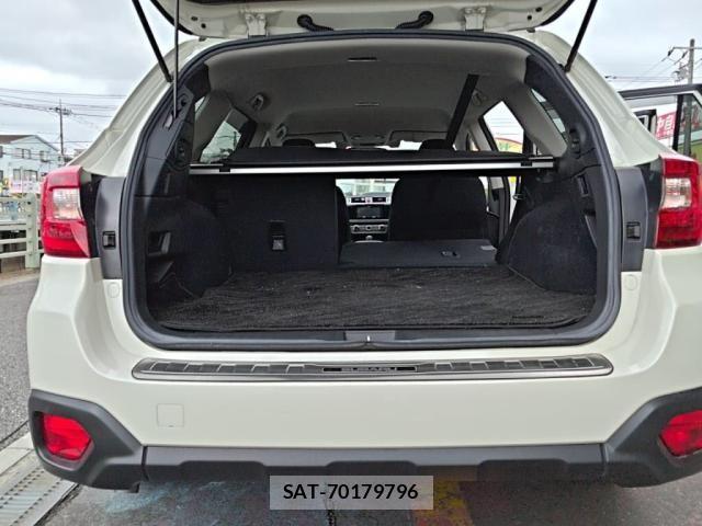 Subaru OUTBACK 2016-05 8659839-25