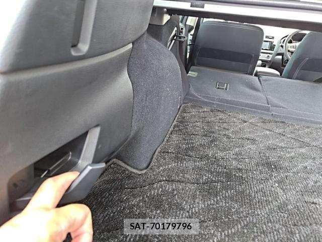 Subaru OUTBACK 2016-05 8659839-27