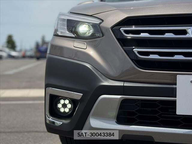 Subaru OUTBACK 2024-04 8659836-26