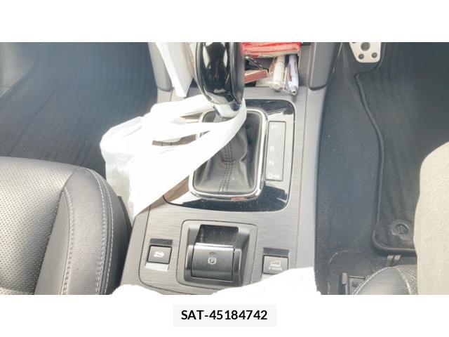 Subaru OUTBACK 2017-03 8659841-9