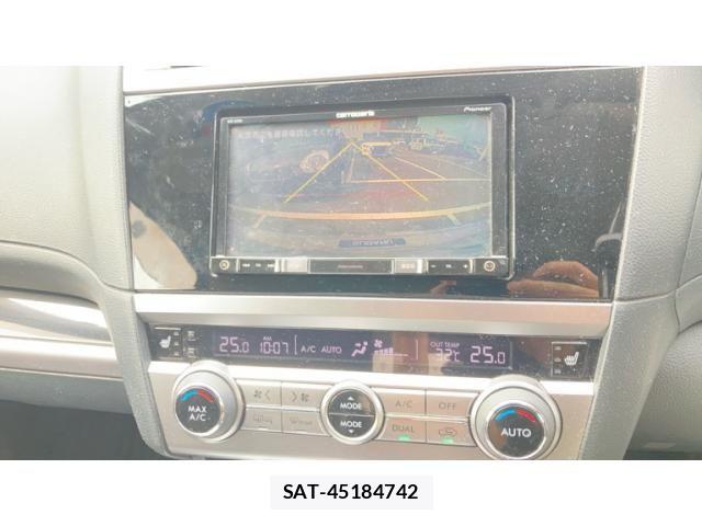 Subaru OUTBACK 2017-03 8659841-11