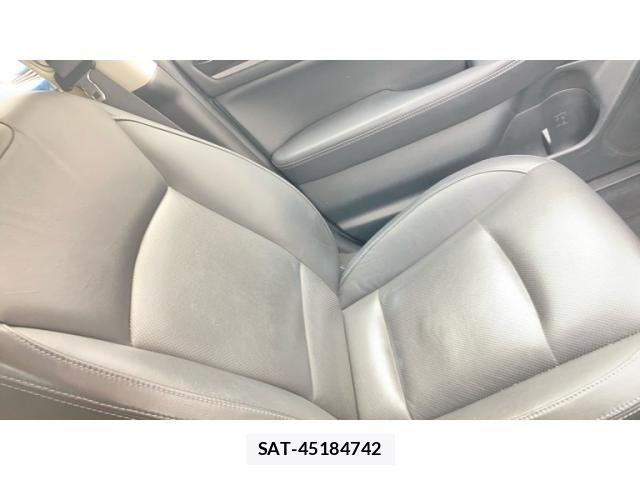 Subaru OUTBACK 2017-03 8659841-13