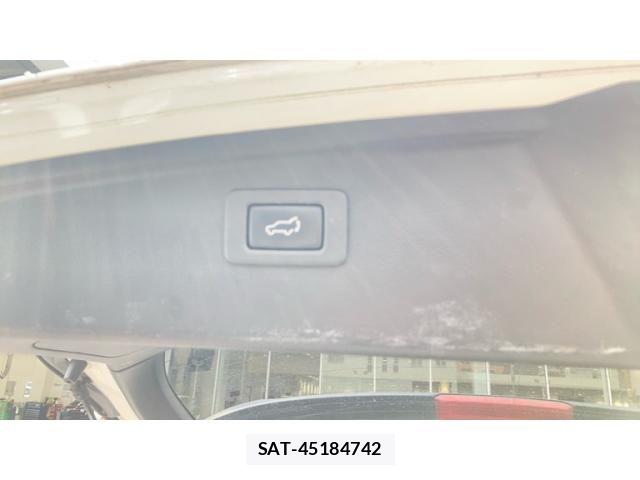 Subaru OUTBACK 2017-03 8659841-15