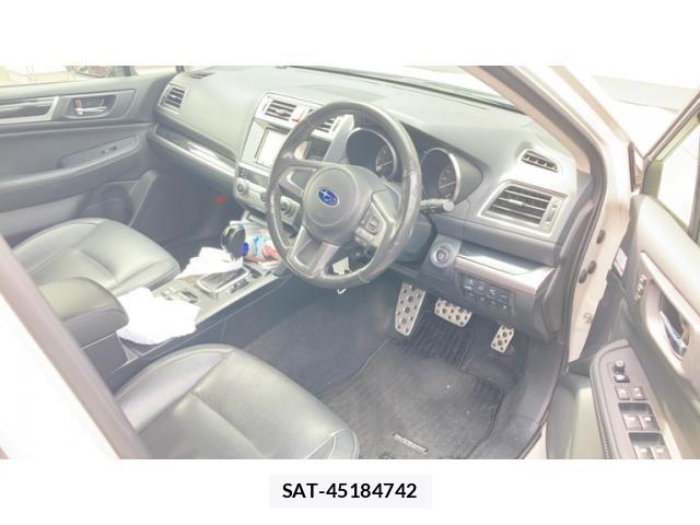 Subaru OUTBACK 2017-03 8659841-6