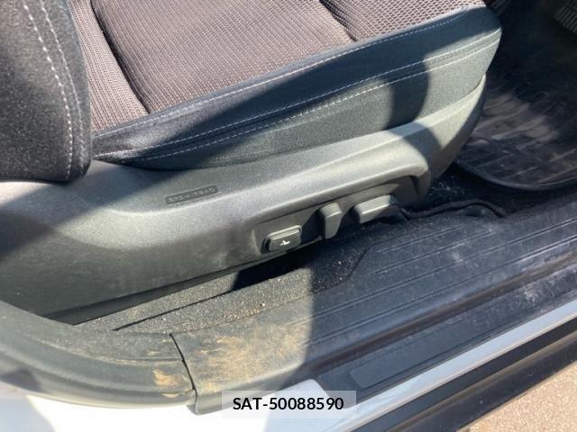 Subaru OUTBACK 2018-10 8743289-19