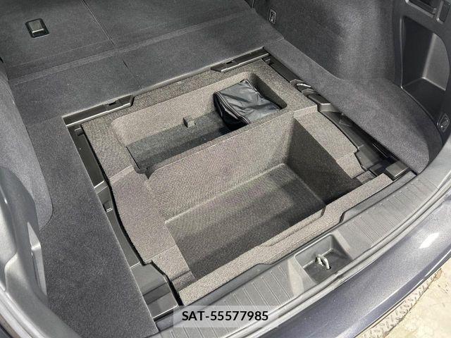 Subaru OUTBACK 2018-02 8780811-3