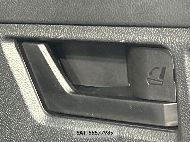 Subaru OUTBACK 2018-02 8780811-5