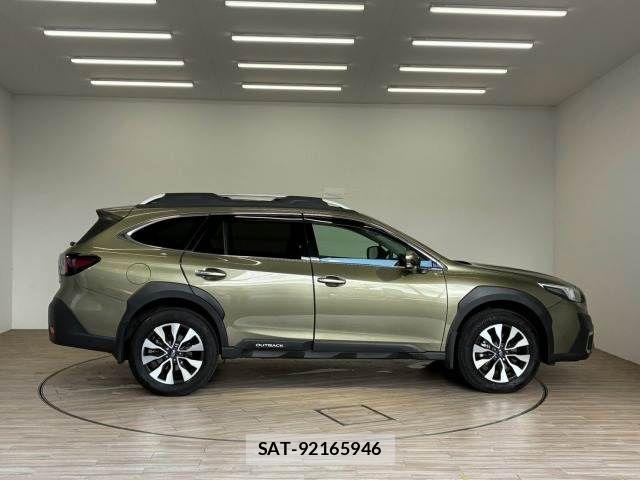 Subaru OUTBACK 2023-11 8796421-17