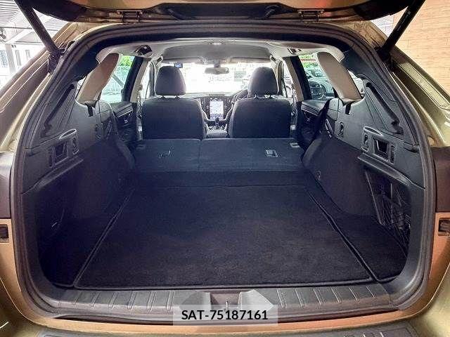 Subaru OUTBACK 2023-05 8796418-12