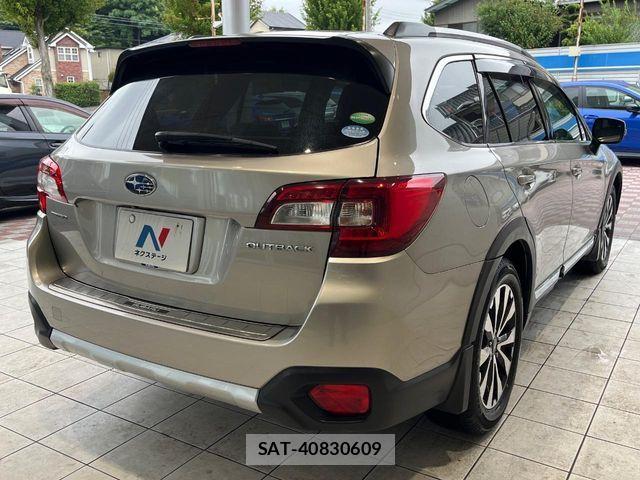 Subaru OUTBACK 2017-08 8829871-18