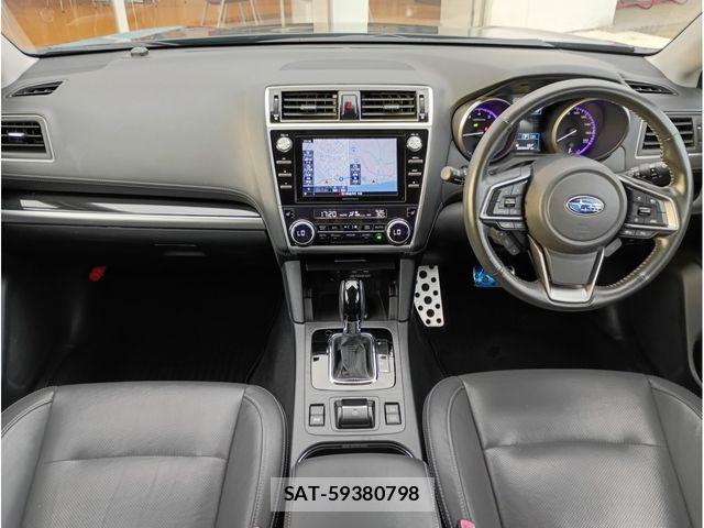 Subaru OUTBACK 2018-03 8849541-1