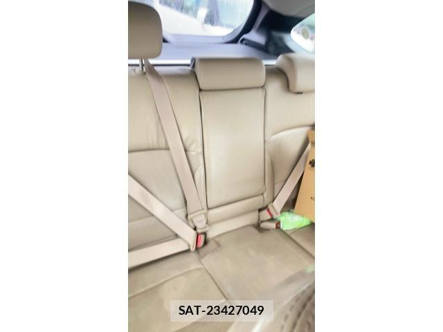 Subaru OUTBACK 2015-03 8849545-16