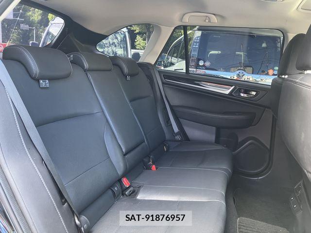 Subaru OUTBACK 2017-01 8849539-5