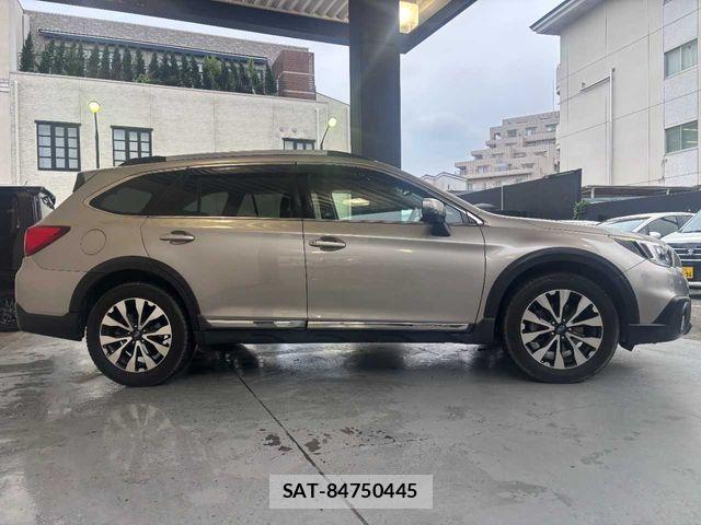 Subaru OUTBACK 2015-12 8849543-24