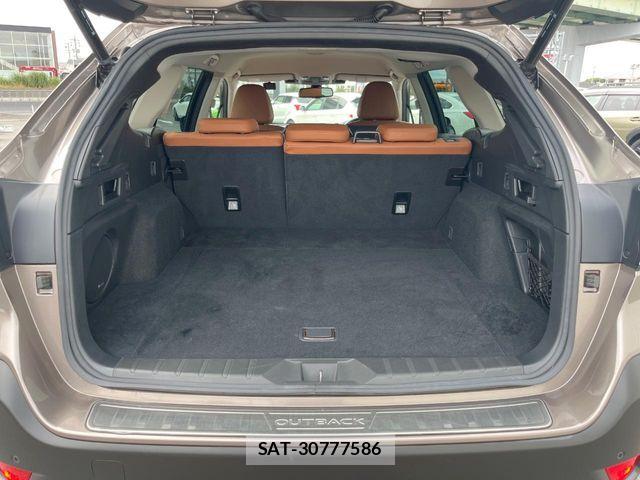 Subaru OUTBACK 2022-03 8871318-12