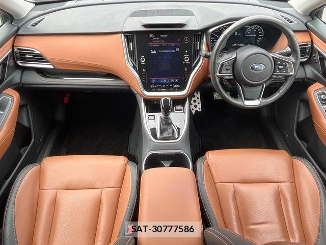Subaru OUTBACK 2022-03 8871318-1