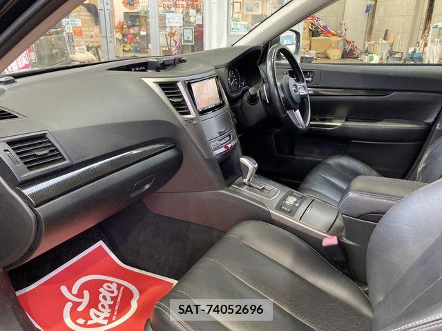 Subaru OUTBACK 2011-09 8880430-26