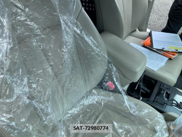 Subaru LEGACY TOURING WAGON 2012-07 7327937-15