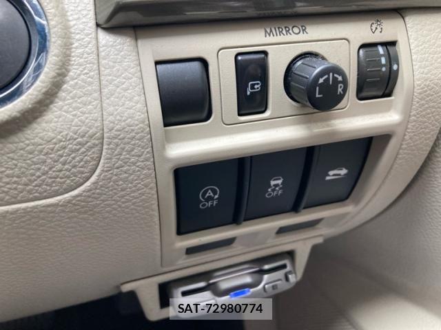 Subaru LEGACY TOURING WAGON 2012-07 7327937-18
