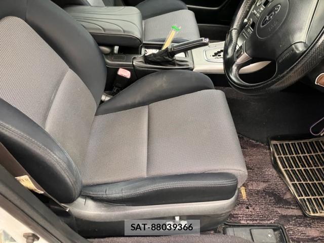 Subaru LEGACY TOURING WAGON 2006-02 7327946-12