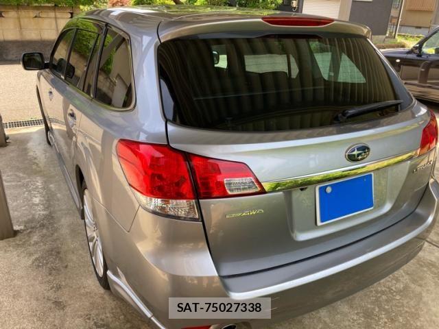 Subaru LEGACY TOURING WAGON 2011-10 7617553-2