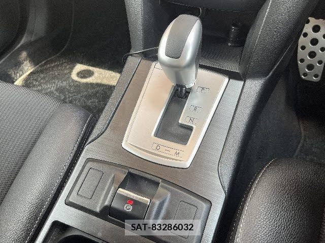 Subaru LEGACY TOURING WAGON 2014-03 8100061-19