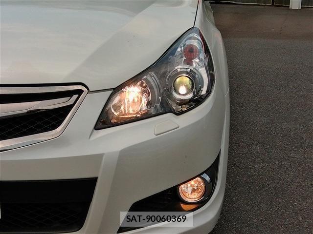 Subaru LEGACY TOURING WAGON 2010-08 8100066-9