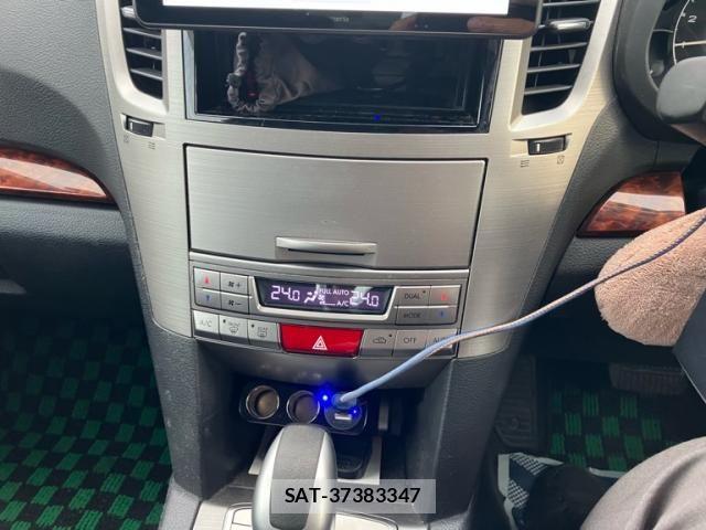 Subaru LEGACY TOURING WAGON 2011-05 8336508-16
