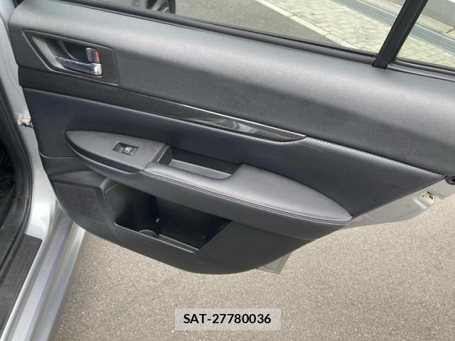 Subaru LEGACY TOURING WAGON 2013-10 8829876-12
