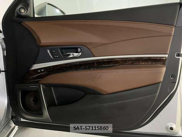 Honda LEGEND 2018-03 8245675-14