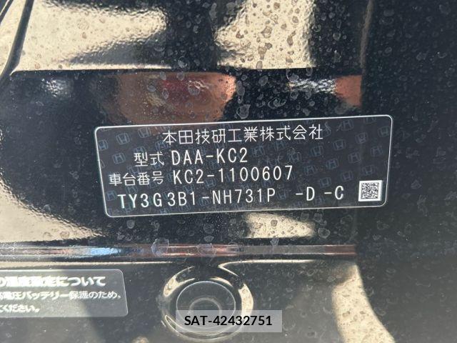 Honda LEGEND 2016-10 8438324-1