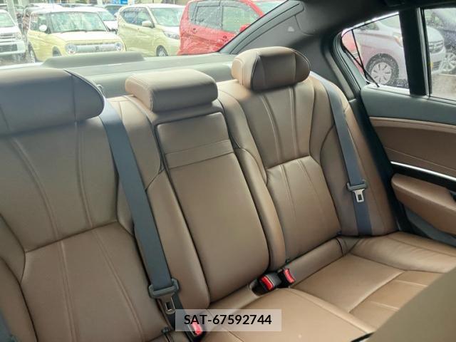 Honda LEGEND 2018-07 8525475-11