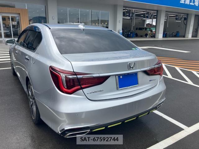 Honda LEGEND 2018-07 8525475-2