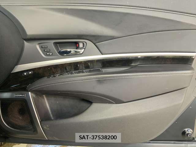 Honda LEGEND 2020-02 8685817-14
