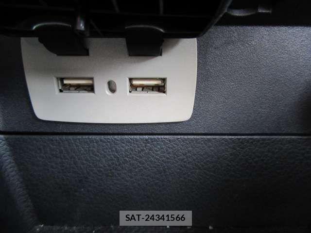 Subaru LEVORG 2015-07 1302581-11