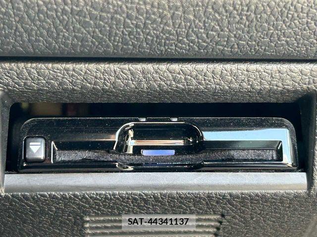 Subaru LEVORG 2017-04 6615996-12