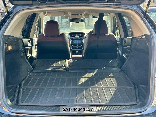 Subaru LEVORG 2017-04 6615996-21