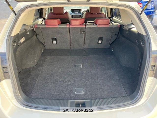 Subaru LEVORG 2017-09 6676627-13