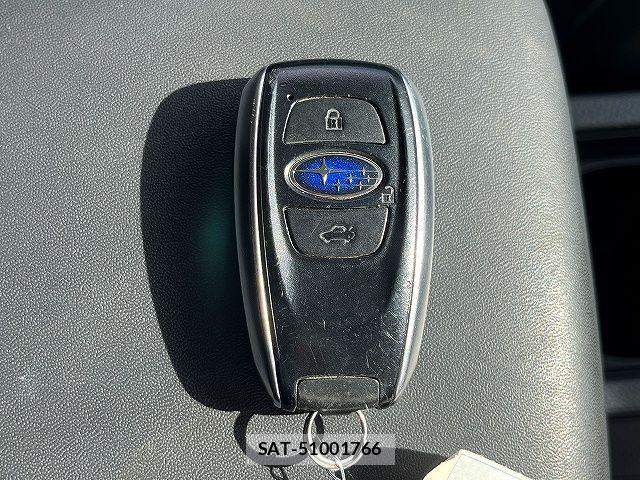 Subaru LEVORG 2017-09 6682714-25