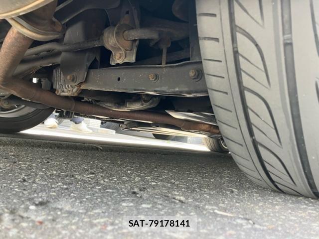 Subaru LEVORG 2017-08 7220787-20