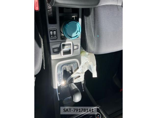Subaru LEVORG 2017-08 7220787-26