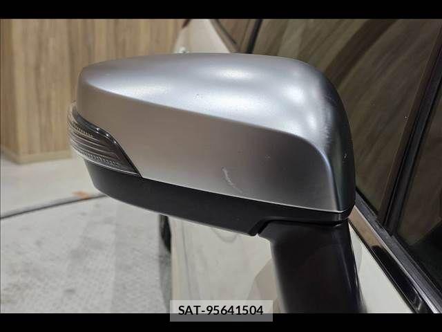 Subaru LEVORG 2017-08 7327981-25