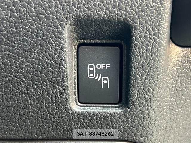 Subaru LEVORG 2017-02 7617591-25