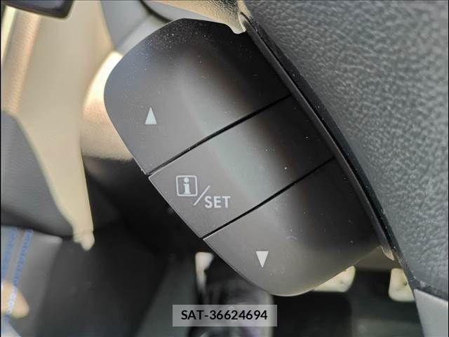 Subaru LEVORG 2017-11 7617597-17