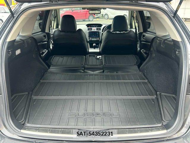 Subaru LEVORG 2019-11 7617583-25
