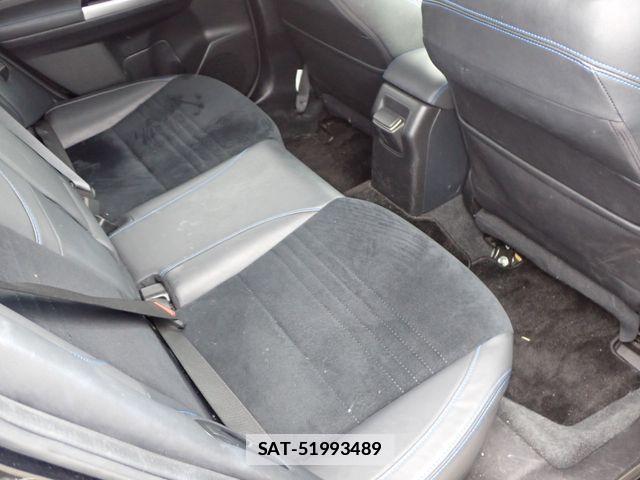 Subaru LEVORG 2017-08 7724952-24