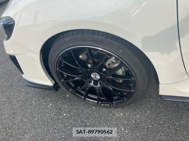 Subaru LEVORG 2018-01 8036368-6