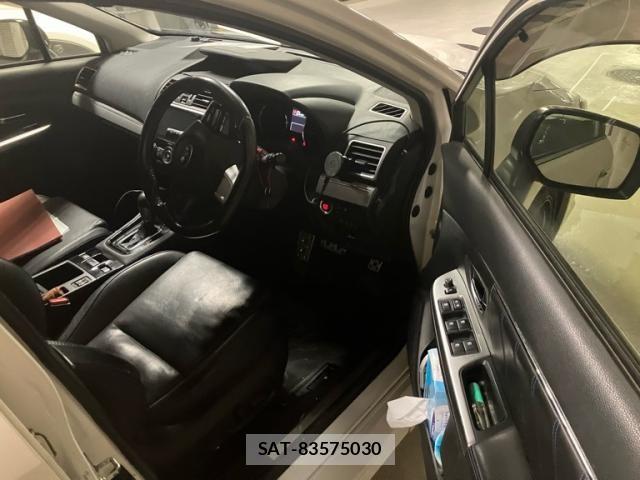 Subaru LEVORG 2015-09 8036379-12
